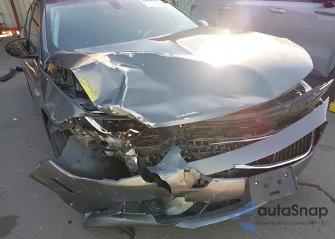 2018 Buick Regal Sportback Essence z USA, uszkodzony, nr VIN W04GP6SX5J1146410